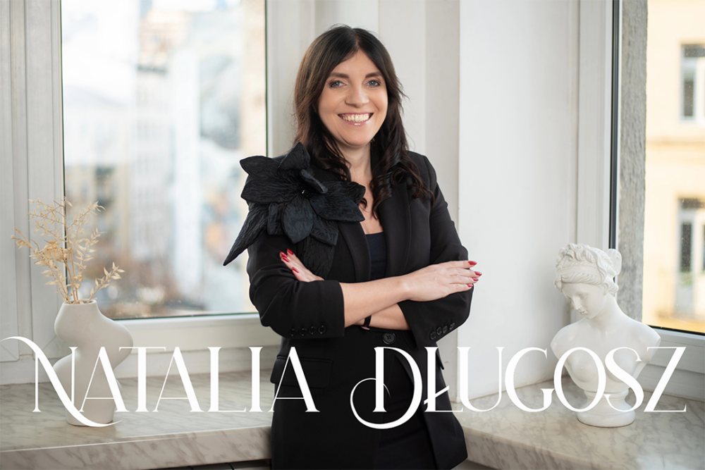 Natalia Długosz wraz z logo "Natalia Długosz"